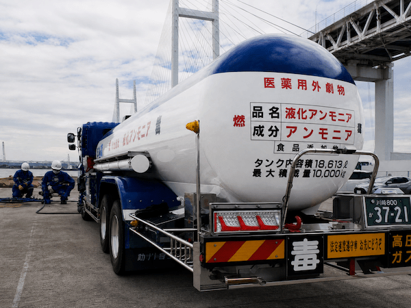 液化アンモニア運搬車のイメージ画像